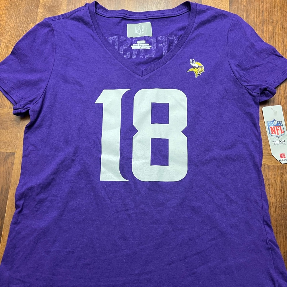 Women's NFL MN Vikings #18 Purple V-neck Short Sleeve Shirt NWT